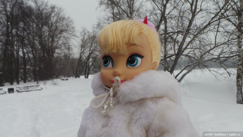 Зимний день в парке с куклами от Дисней Аниматорс