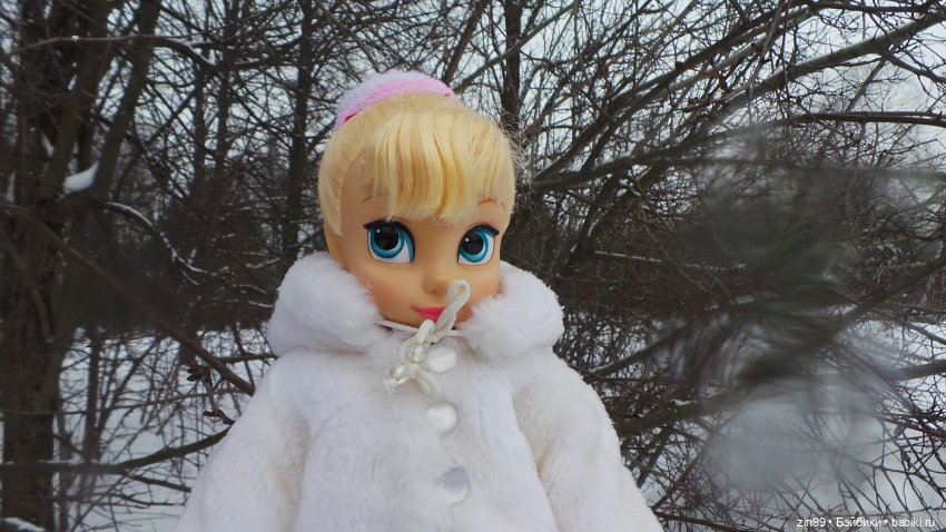 Зимний день в парке с куклами от Дисней Аниматорс