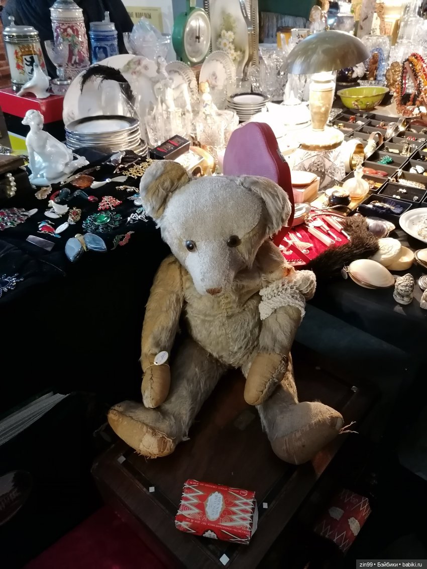 Выставка продажа в Музее Москвы, барахолка весенняя