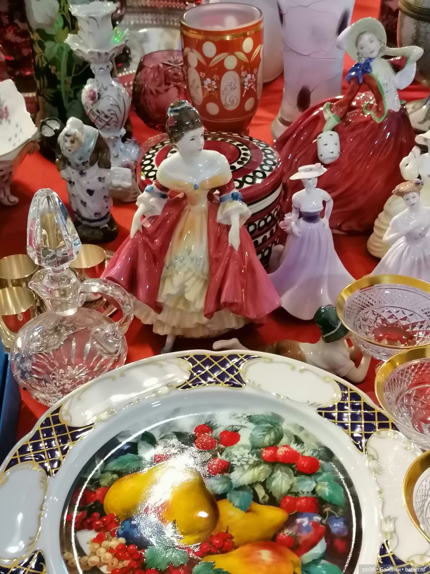 Выставка продажа в Музее Москвы, барахолка весенняя