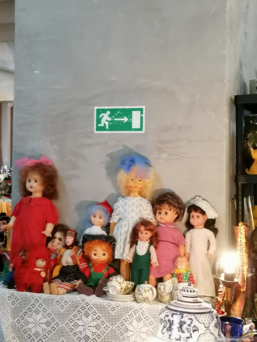 Выставка продажа в Музее Москвы, барахолка весенняя