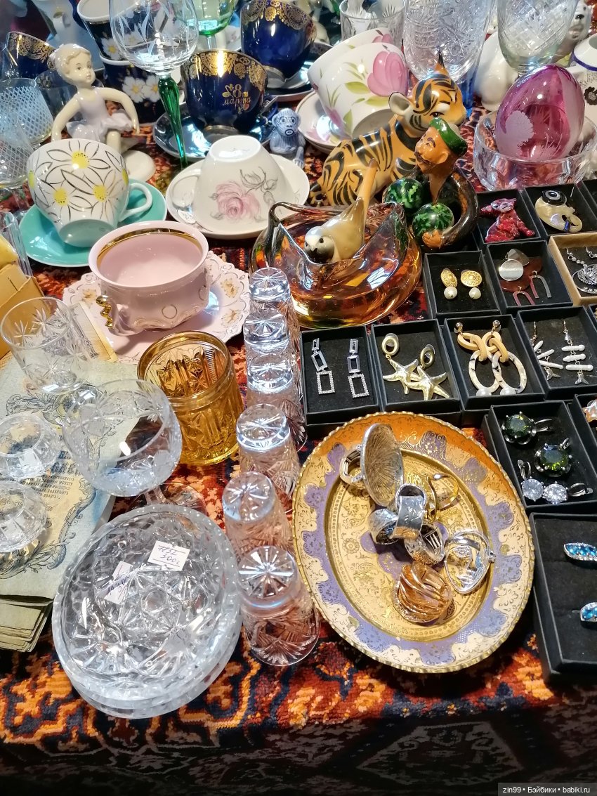 Выставка продажа в Музее Москвы, барахолка весенняя