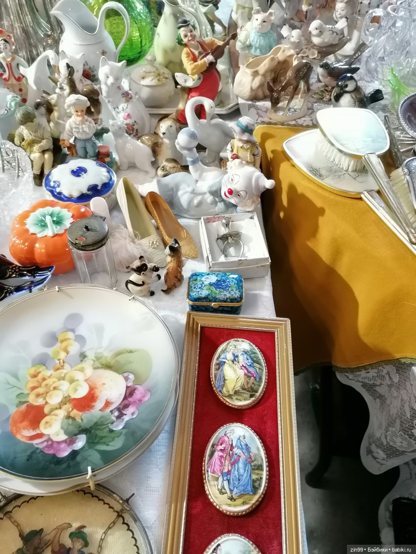 Выставка продажа в Музее Москвы, барахолка весенняя