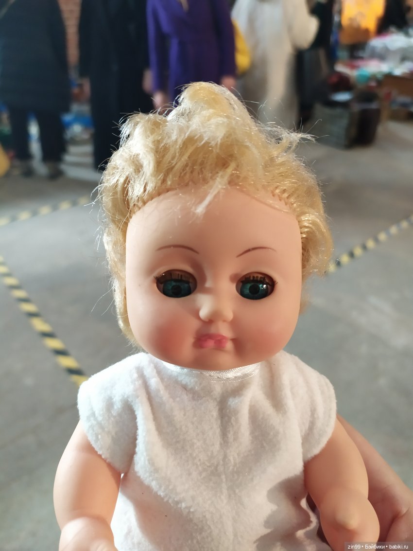 Выставка продажа в Музее Москвы, барахолка весенняя