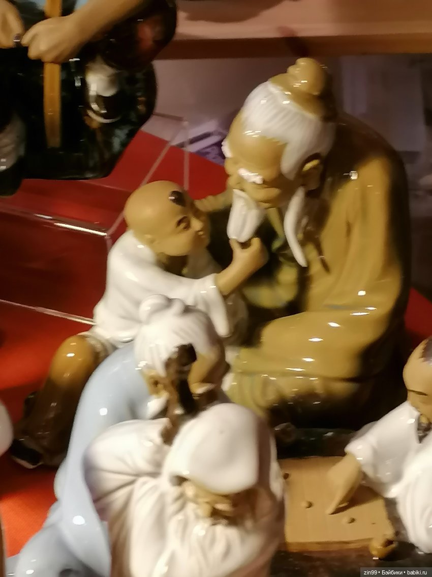 Антикварный маркет Блошинка в центре Москвы сегодня