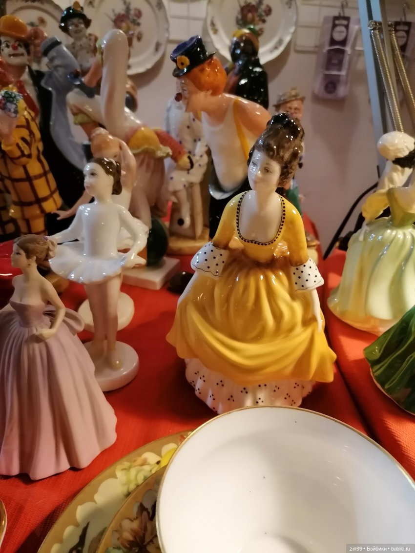 Антикварный маркет Блошинка в центре Москвы сегодня