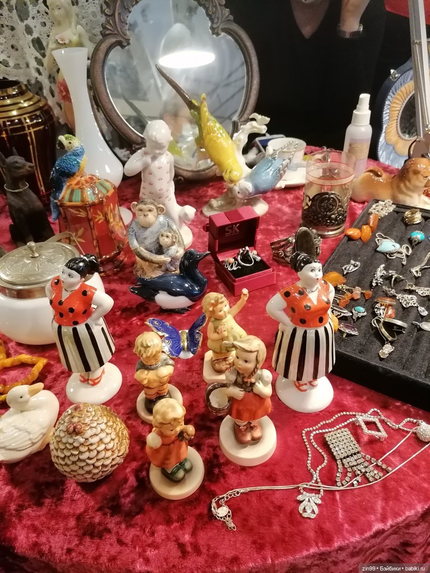 Антикварный маркет Блошинка в центре Москвы сегодня