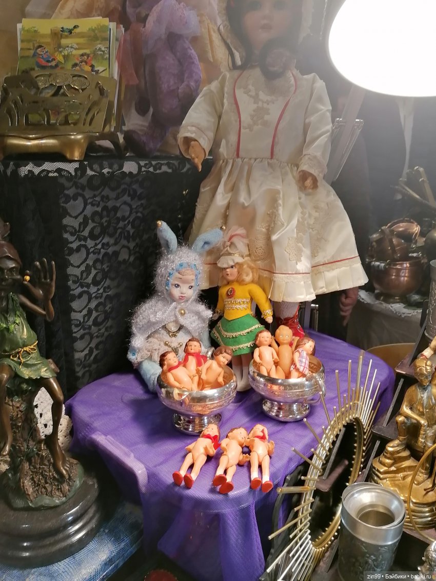 Антикварный маркет Блошинка в центре Москвы сегодня