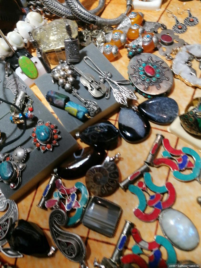 Антикварный маркет Блошинка в центре Москвы сегодня (фото 6)