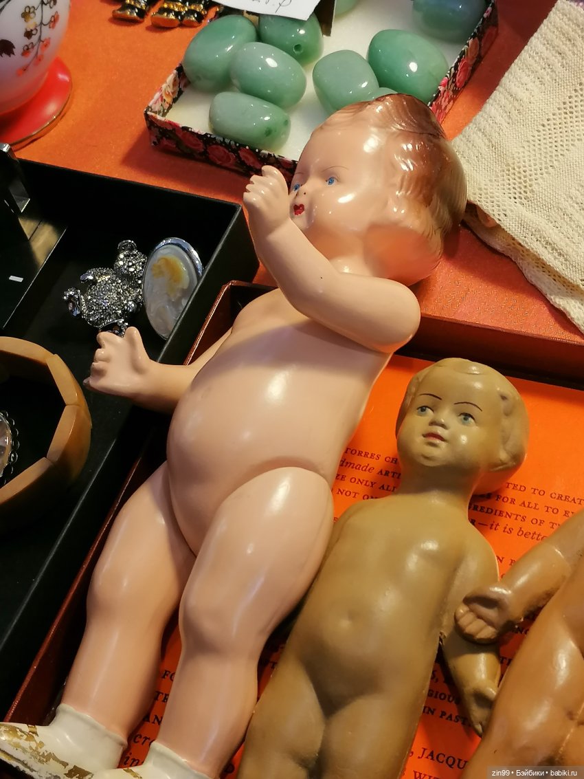 Антикварный маркет Блошинка в центре Москвы сегодня