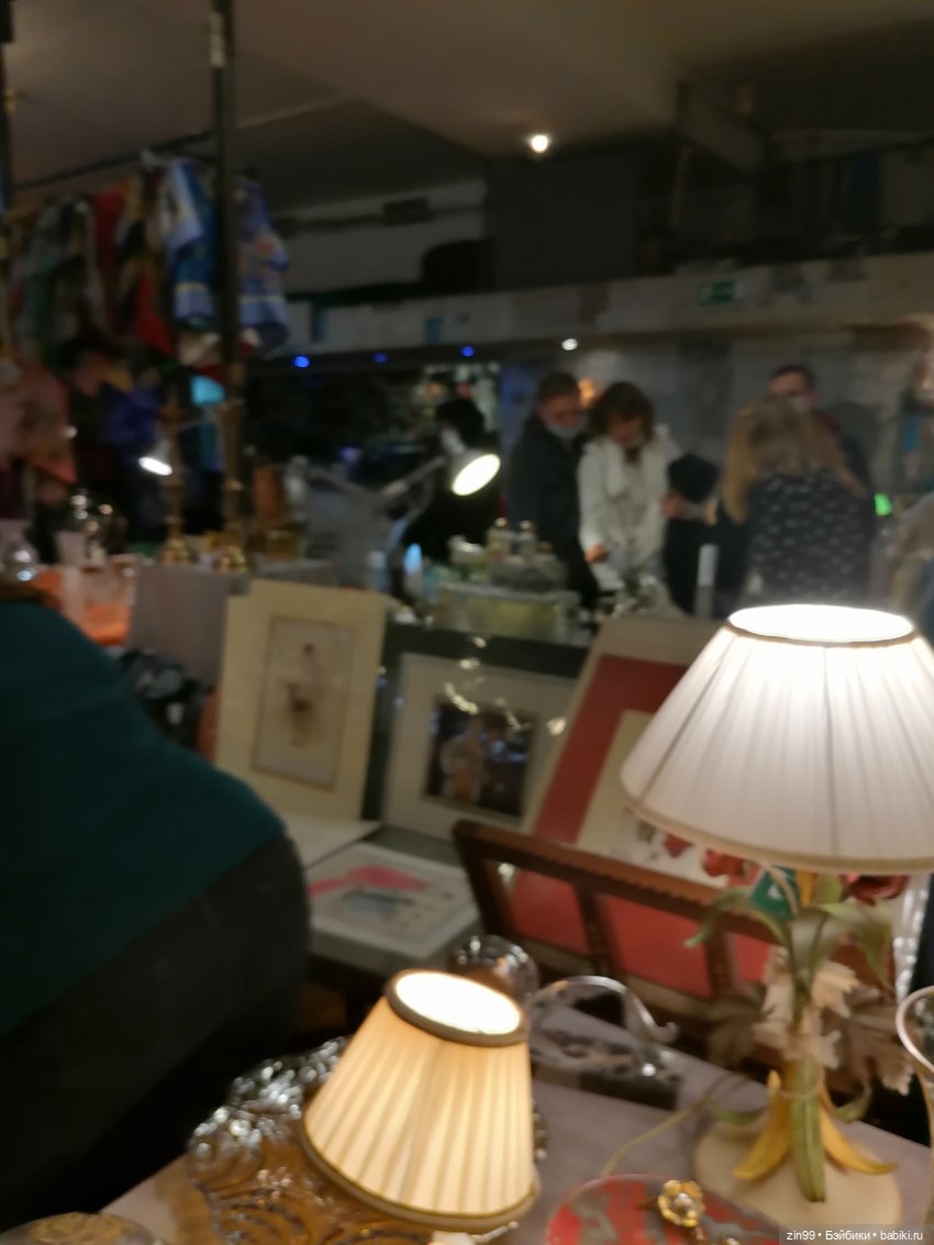 Антикварный маркет Блошинка в центре Москвы сегодня