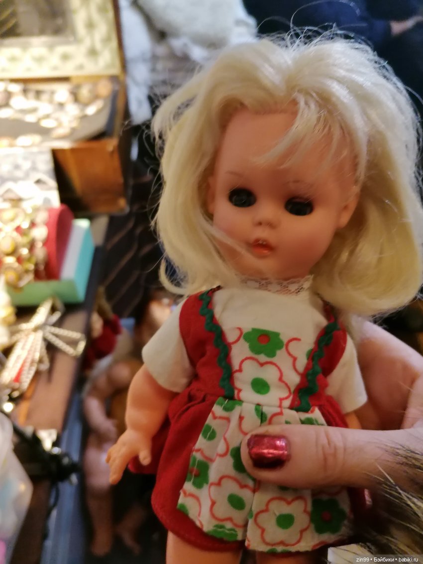 Антикварный маркет Блошинка в центре Москвы сегодня (фото 8)