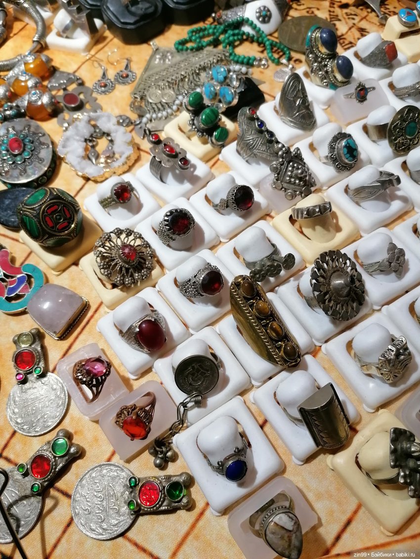 Антикварный маркет Блошинка в центре Москвы сегодня (фото 7)