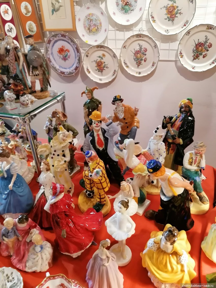 Антикварный маркет Блошинка в центре Москвы сегодня