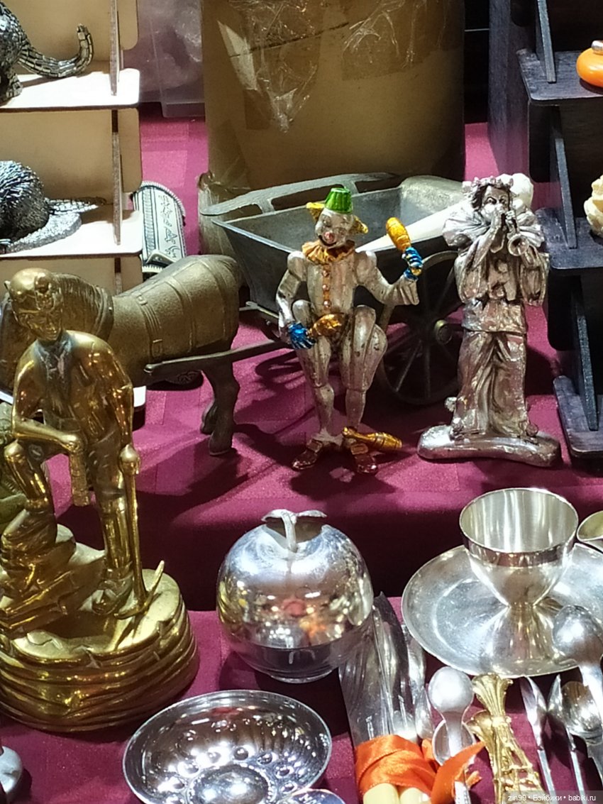 Музей Москвы, выставка продажа Мосвинтаж. Москва, Зубовский бульвар д.2