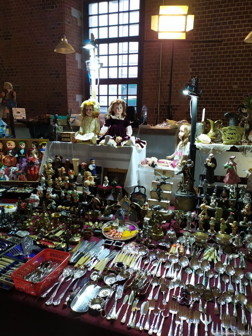 Музей Москвы, выставка продажа Мосвинтаж. Москва, Зубовский бульвар д.2