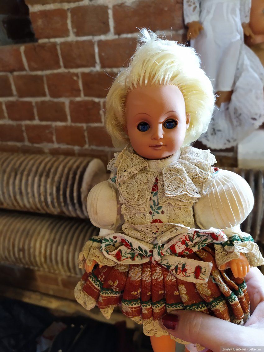 Музей Москвы, выставка продажа Мосвинтаж. Москва, Зубовский бульвар д.2