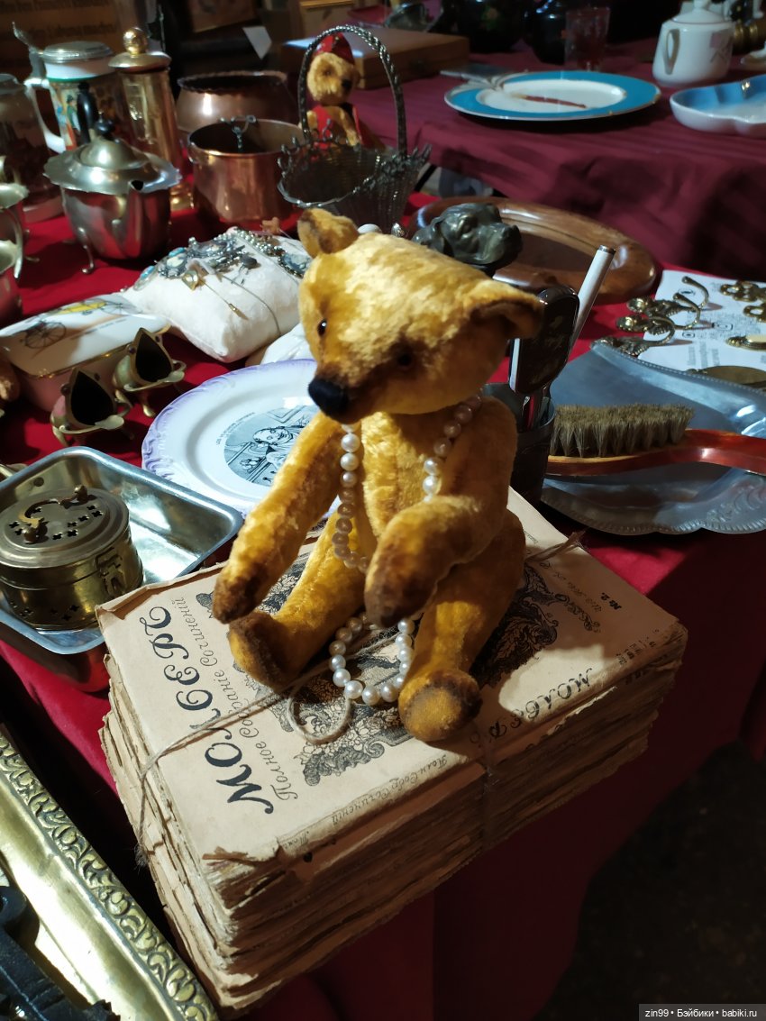 Музей Москвы, выставка продажа Мосвинтаж. Москва, Зубовский бульвар д.2