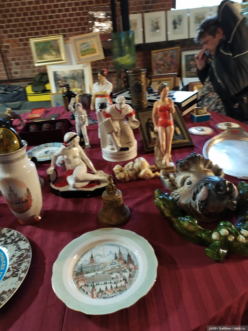 Музей Москвы, выставка продажа Мосвинтаж. Москва, Зубовский бульвар д.2