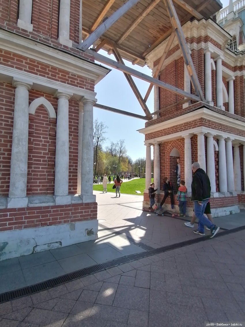 Царицыно, музей заповедник Царицыно с куклой Черепашкой