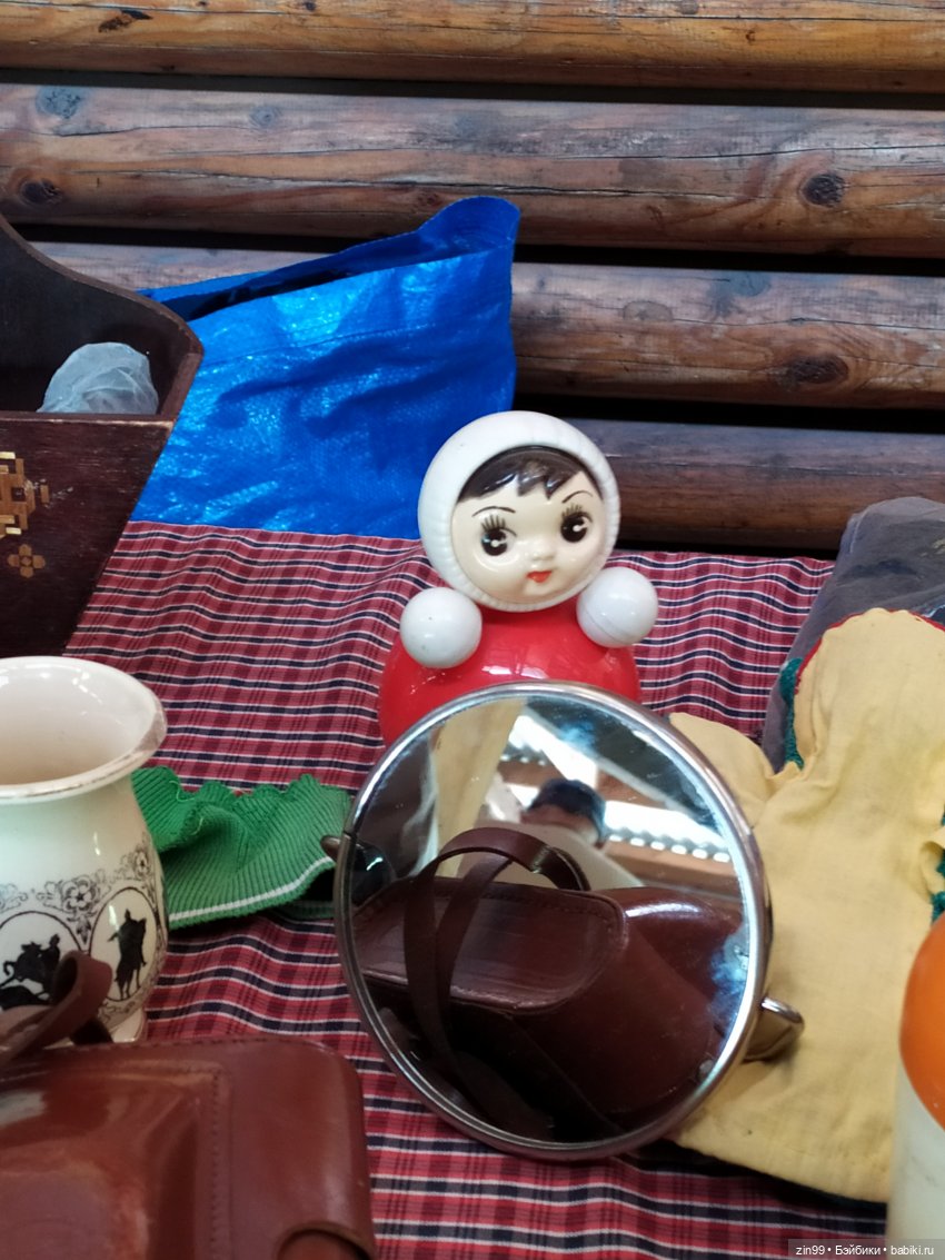 Вернисаж в Измайлово, Барахолка