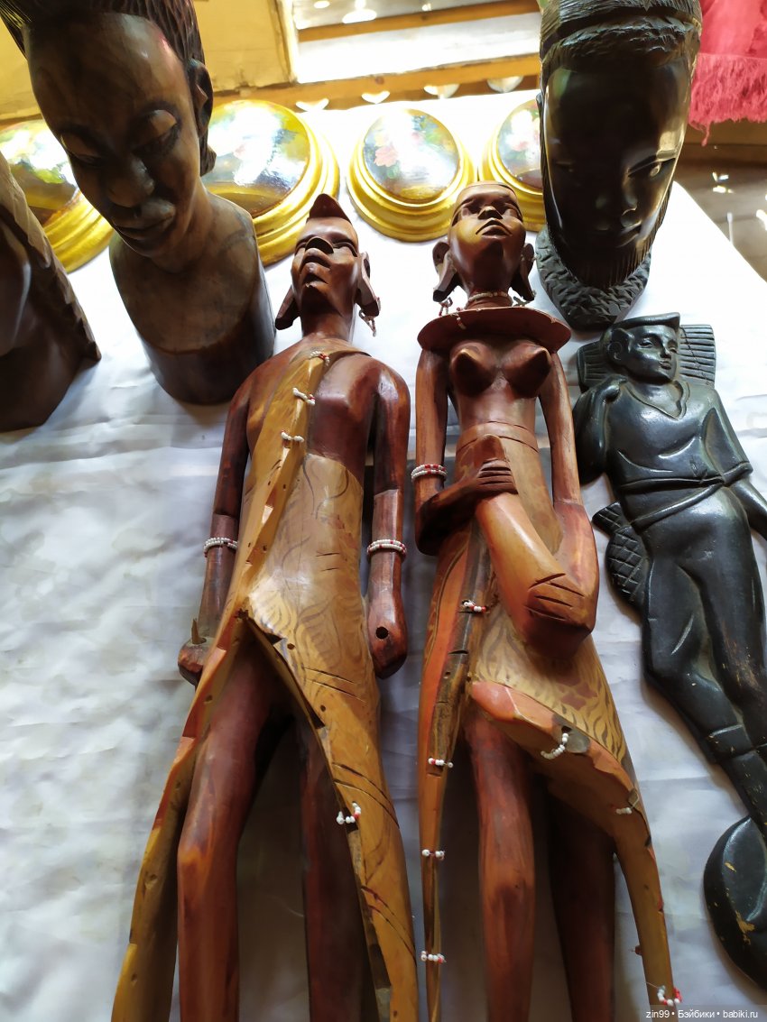 Вернисаж в Измайлово, Барахолка