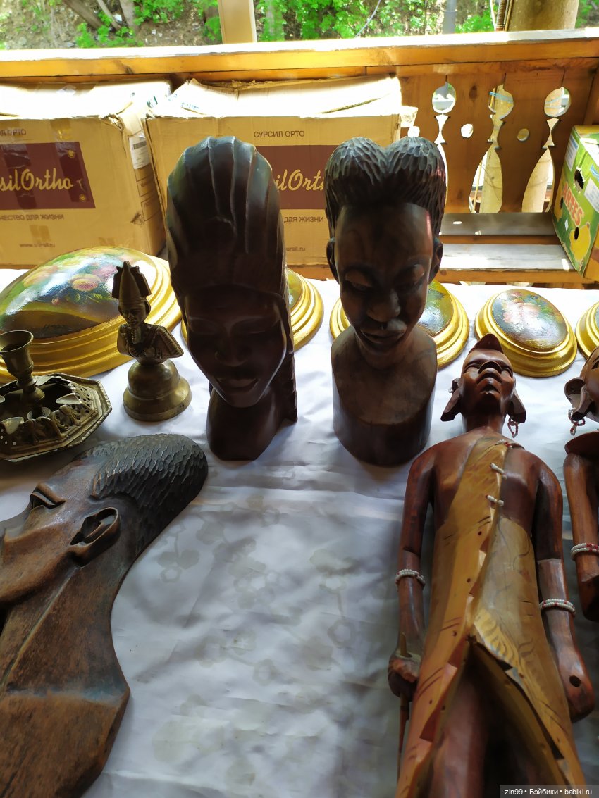 Вернисаж в Измайлово, Барахолка