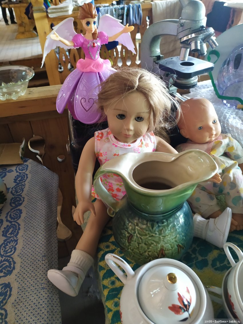 Вернисаж в Измайлово, Барахолка