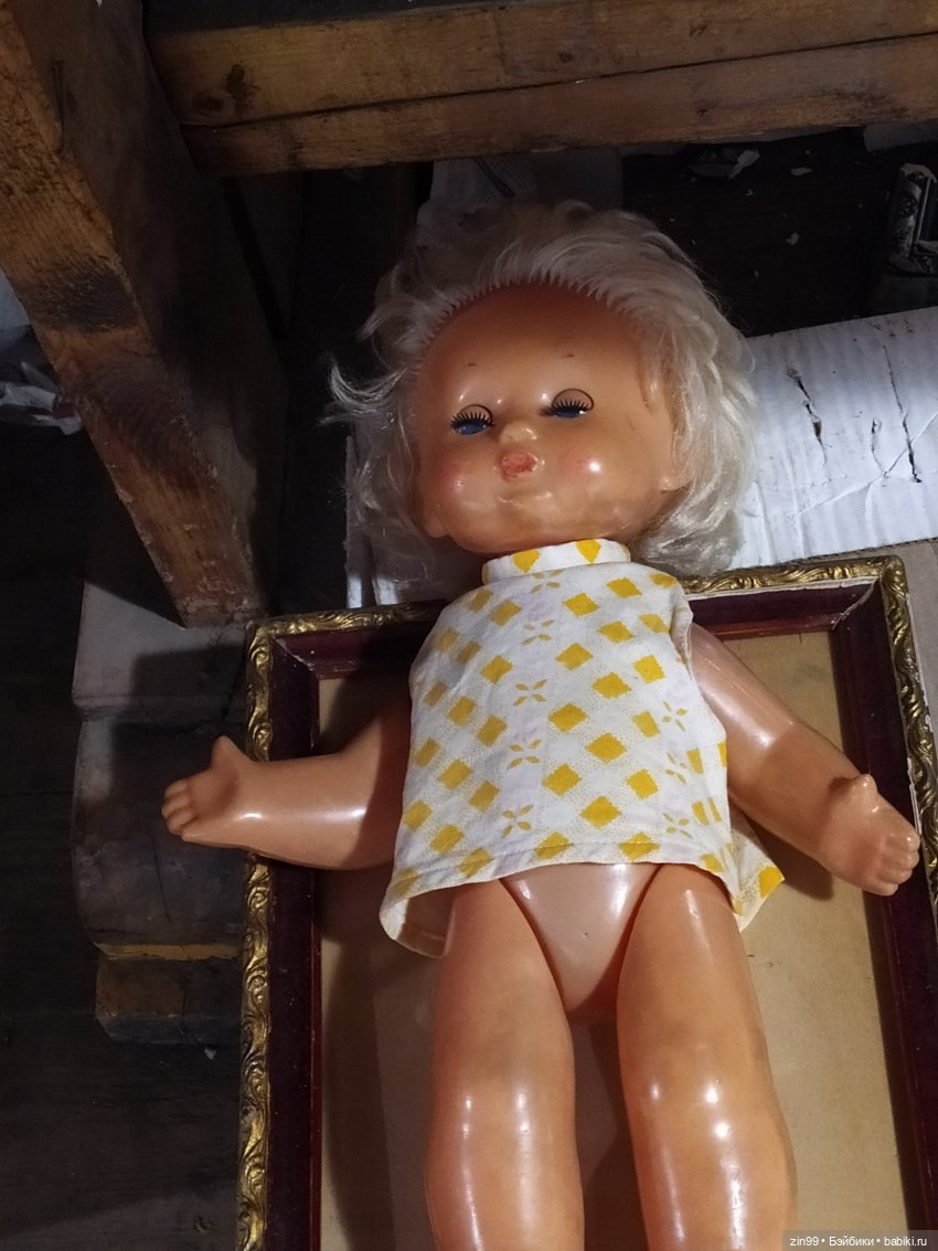 Вернисаж в Измайлово, Барахолка