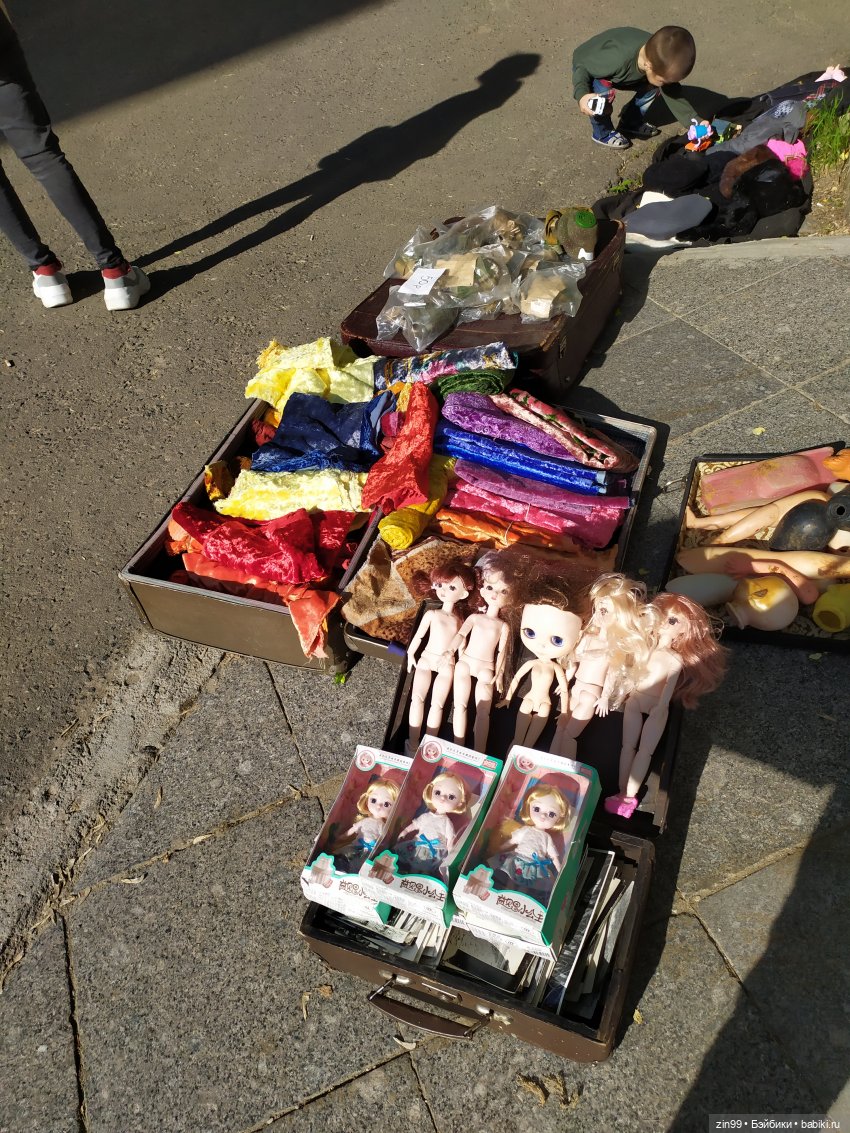 Вернисаж в Измайлово, Барахолка