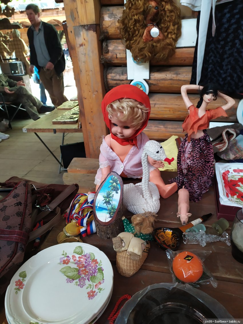 Вернисаж в Измайлово, Барахолка