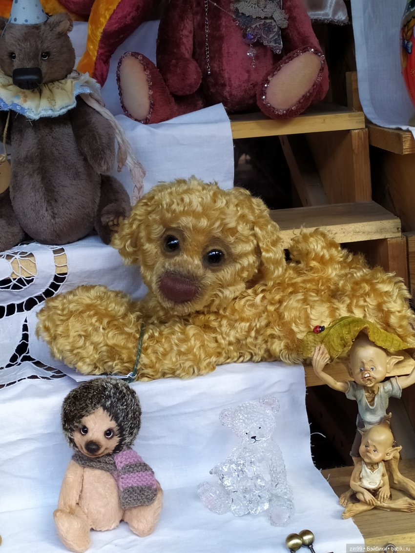 Вернисаж в Измайлово, Барахолка