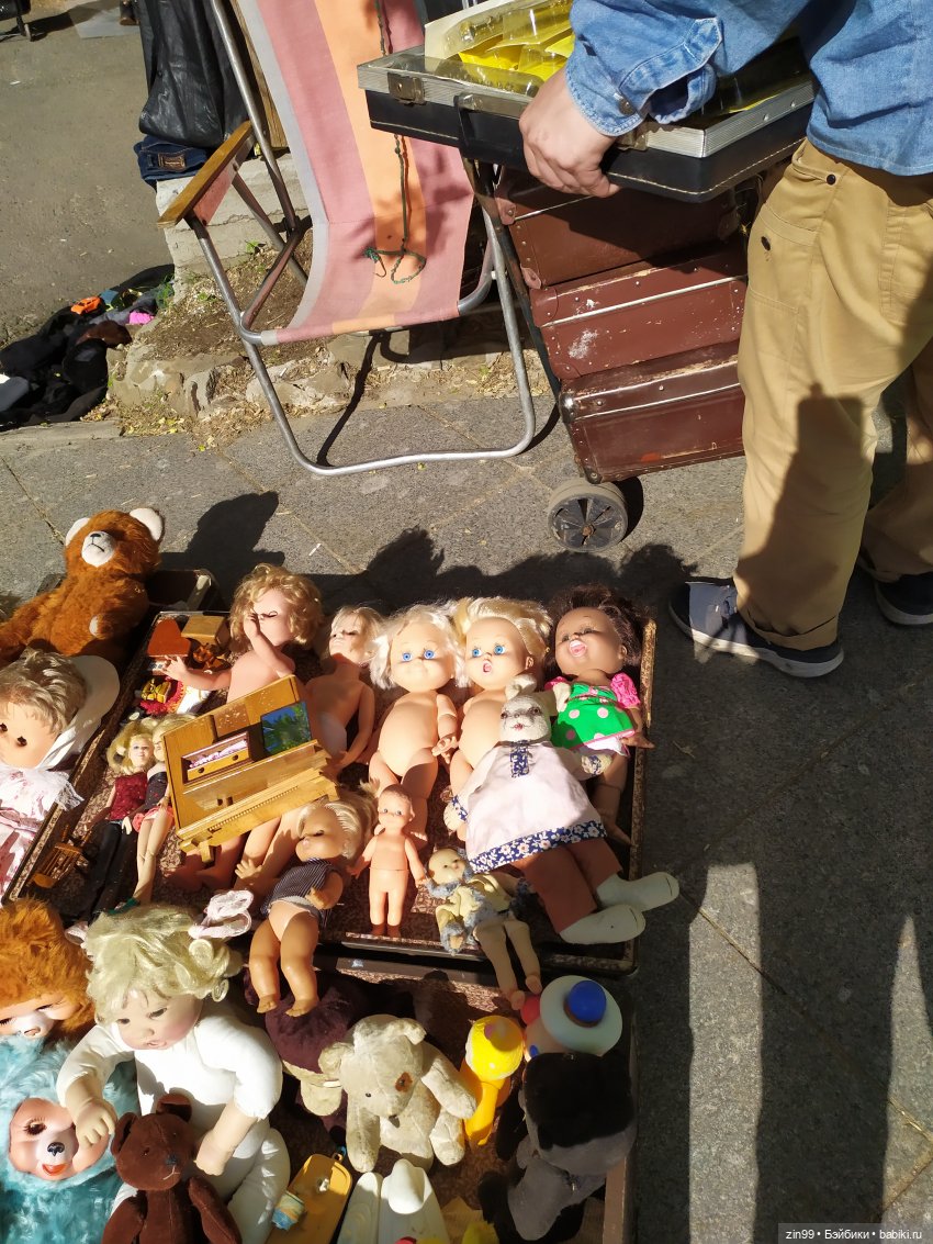 Вернисаж в Измайлово, Барахолка