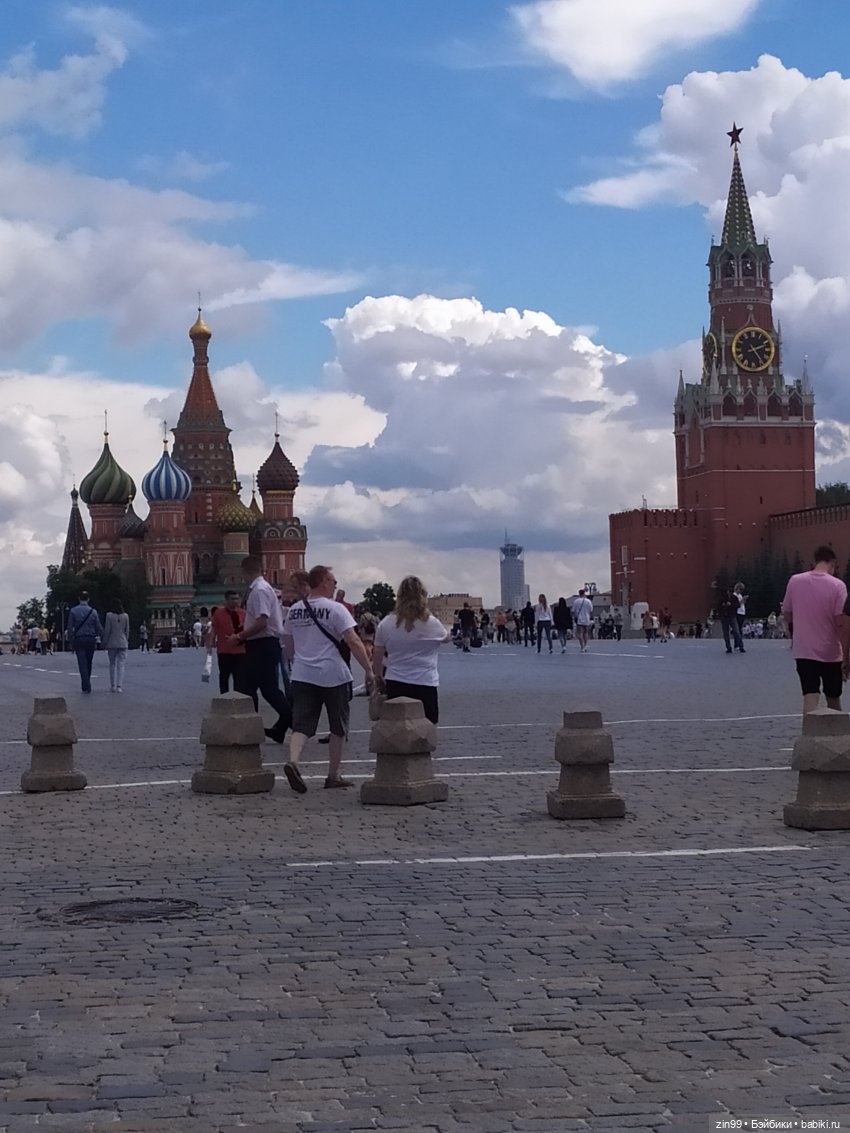 Прогулка в ГУМ в Манеж с Веснушкой