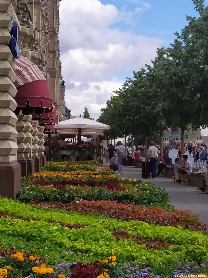 Прогулка в ГУМ в Манеж с Веснушкой