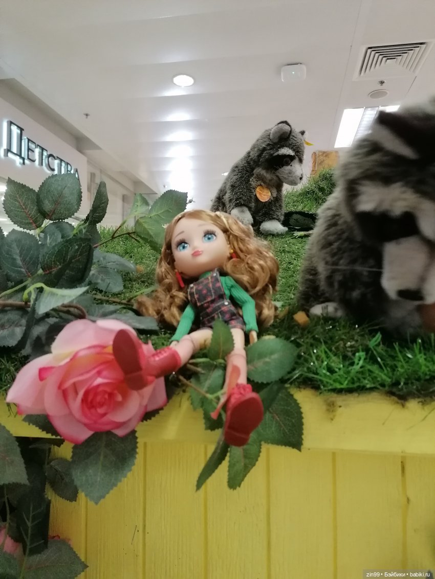 Прогулка в Большой ТЦ с Веснушкой