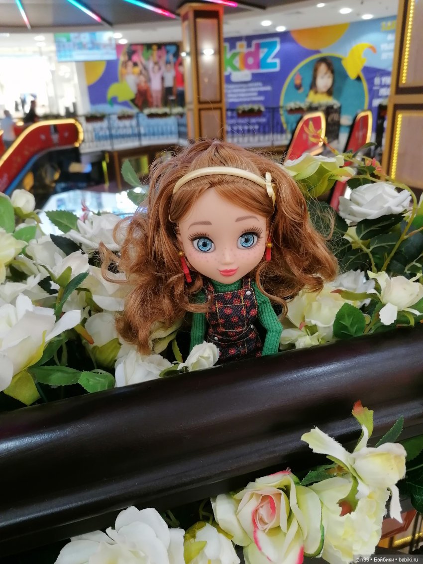 Прогулка в Большой ТЦ с Веснушкой