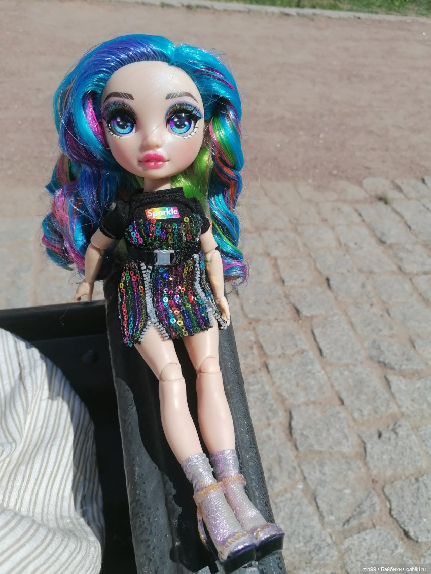 Куклы Rainbow high, Амайя