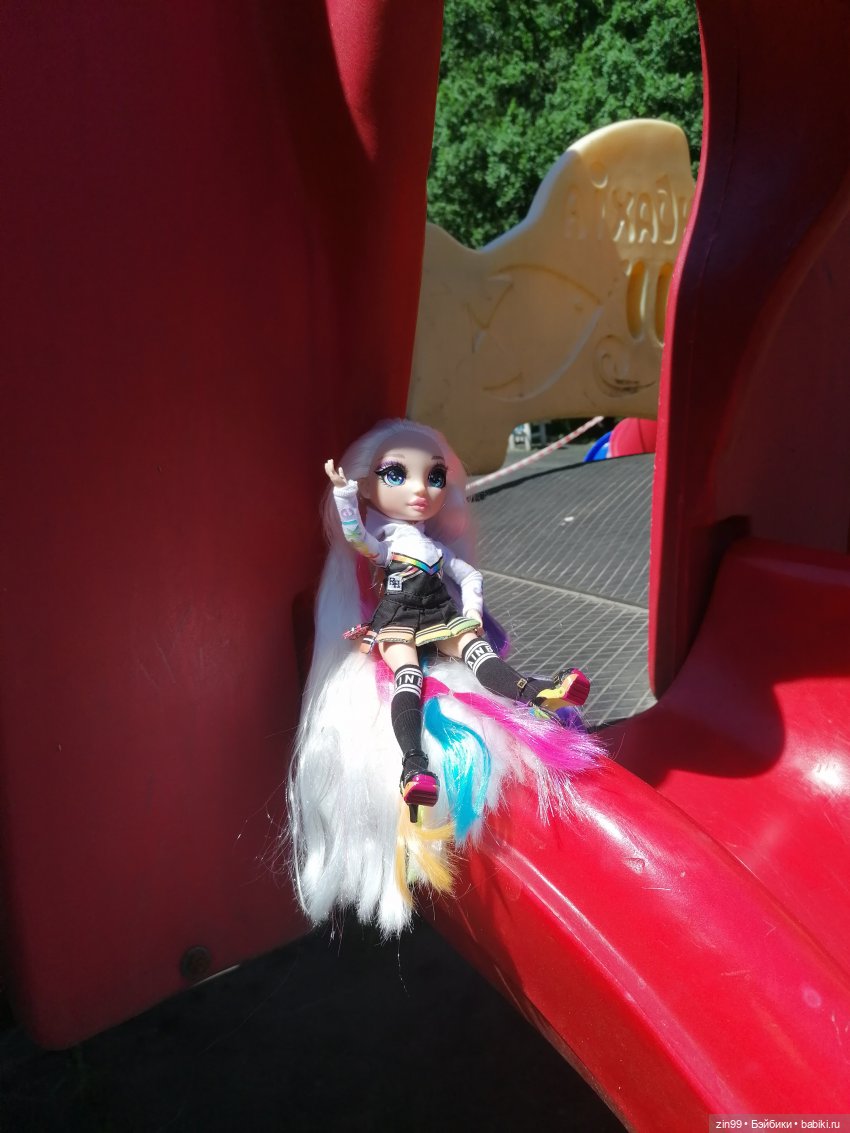 Куклы Rainbow high, Амайя