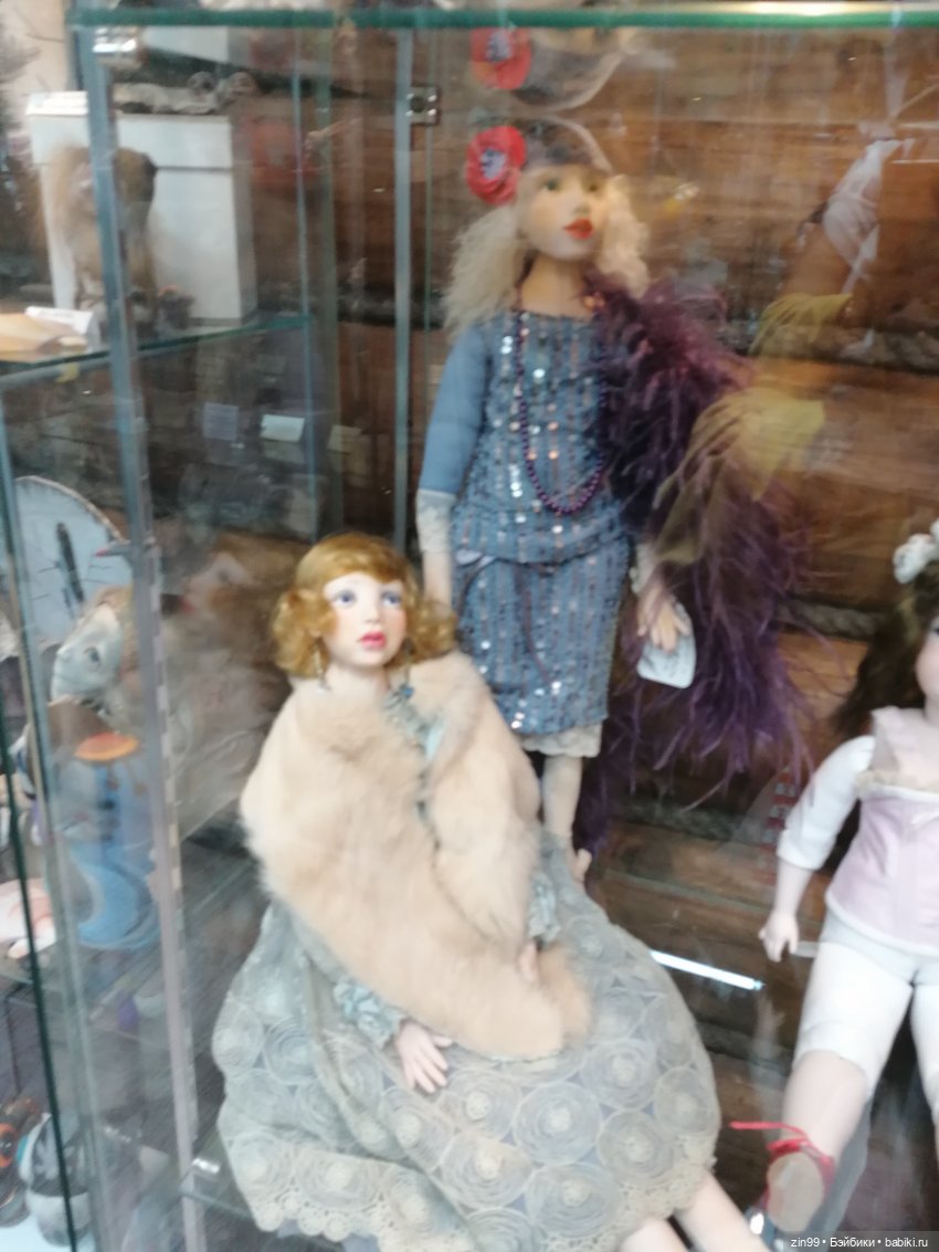 Галерея Кукол на Вернисаже в Измайлово