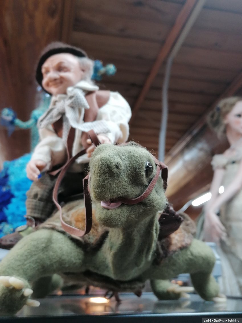 Галерея Кукол на Вернисаже в Измайлово