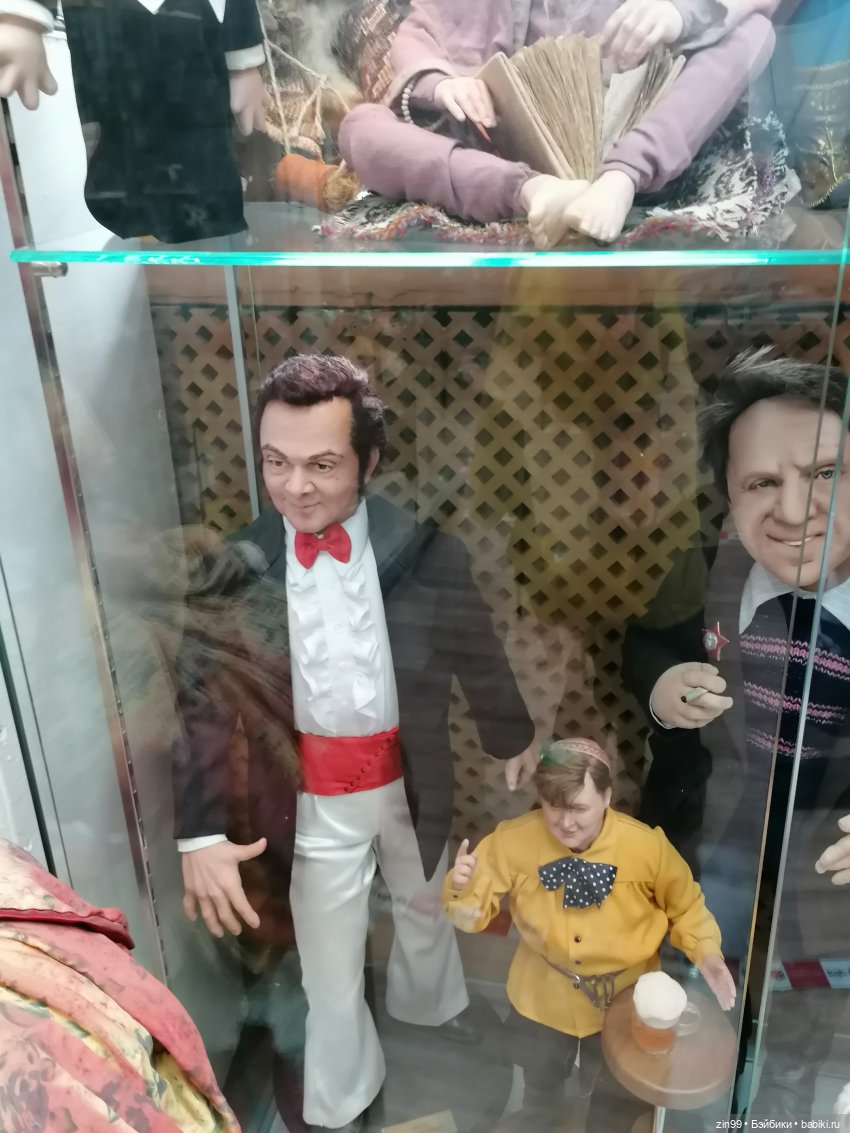 Галерея Кукол на Вернисаже в Измайлово