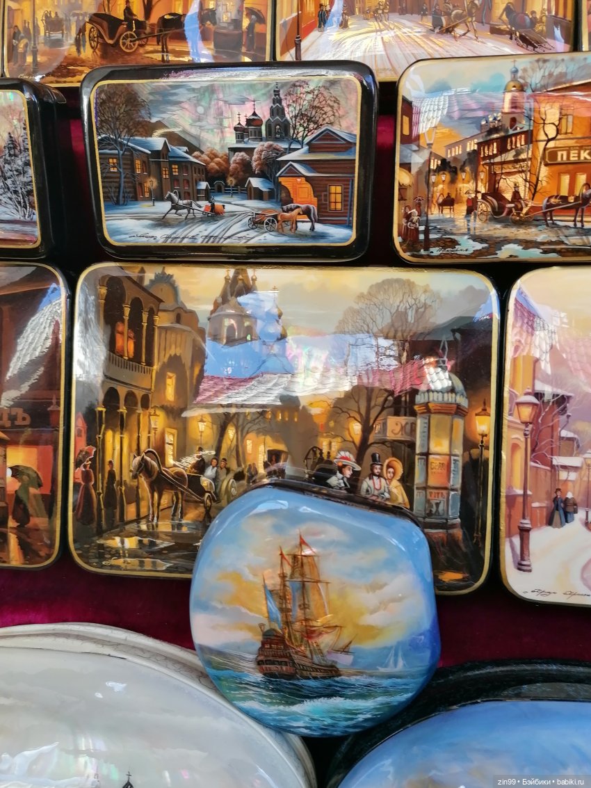 Блошиный рынок на вернисаже в Москве