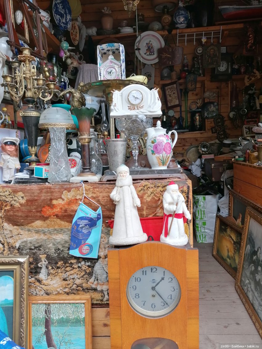 Блошиный рынок на вернисаже в Москве