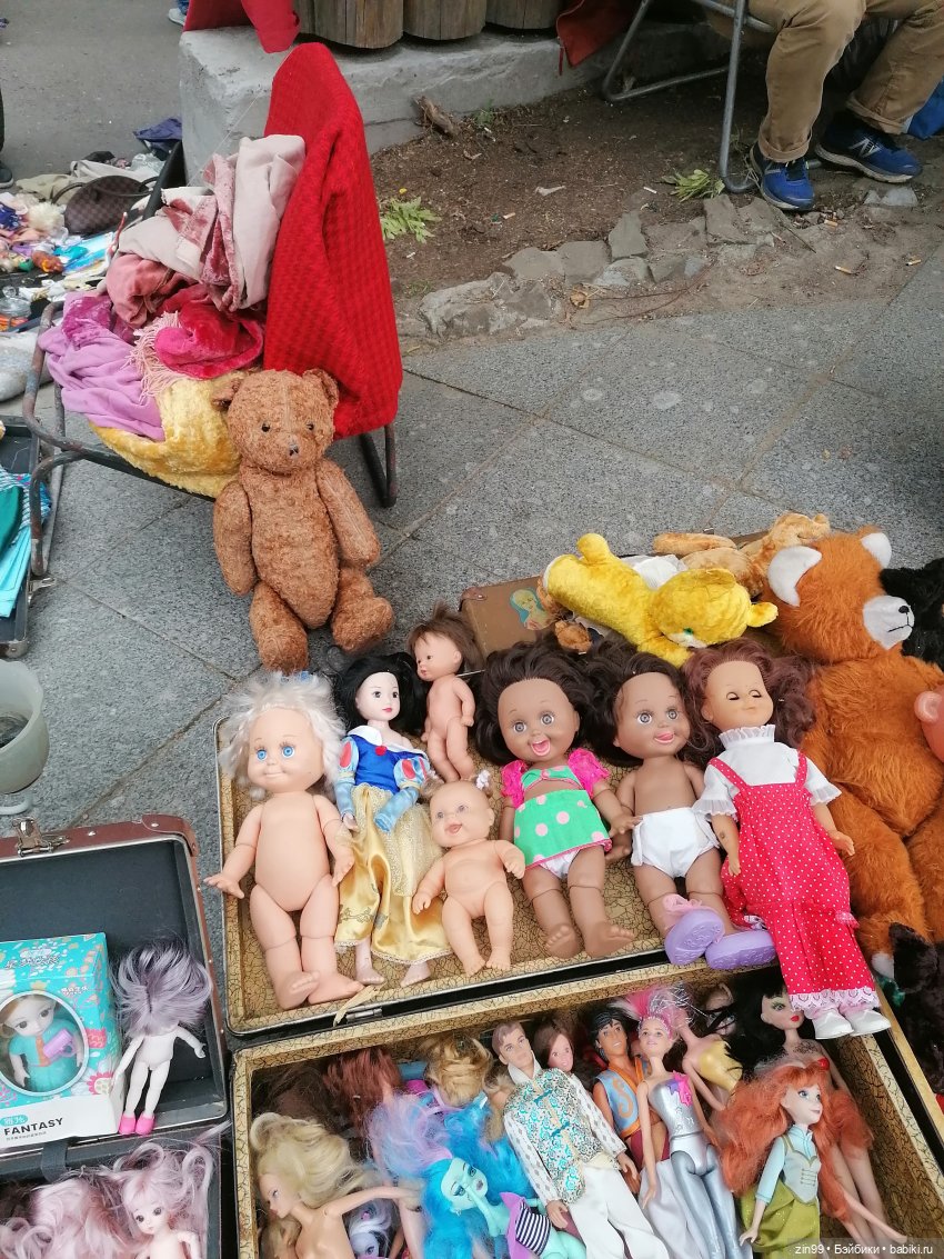 Блошиный рынок на вернисаже в Москве (фото 7)