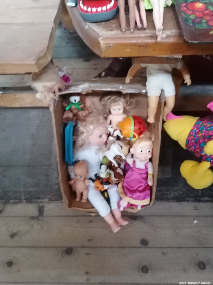 Блошиный рынок на вернисаже в Москве