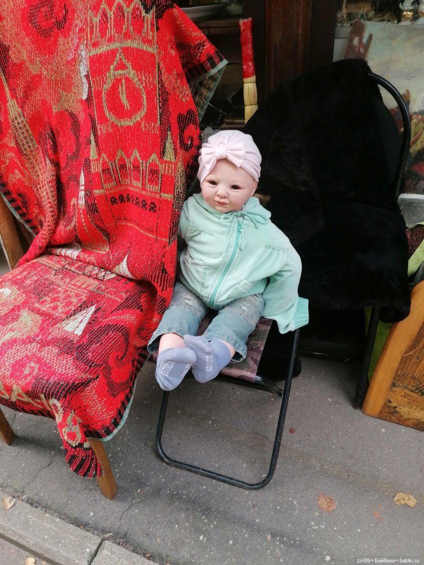 Блошиный рынок на вернисаже в Москве