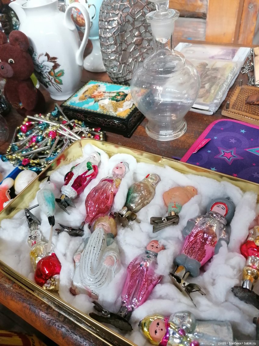 Блошиный рынок на вернисаже в Москве