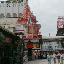 Блошиный рынок на вернисаже в Москве