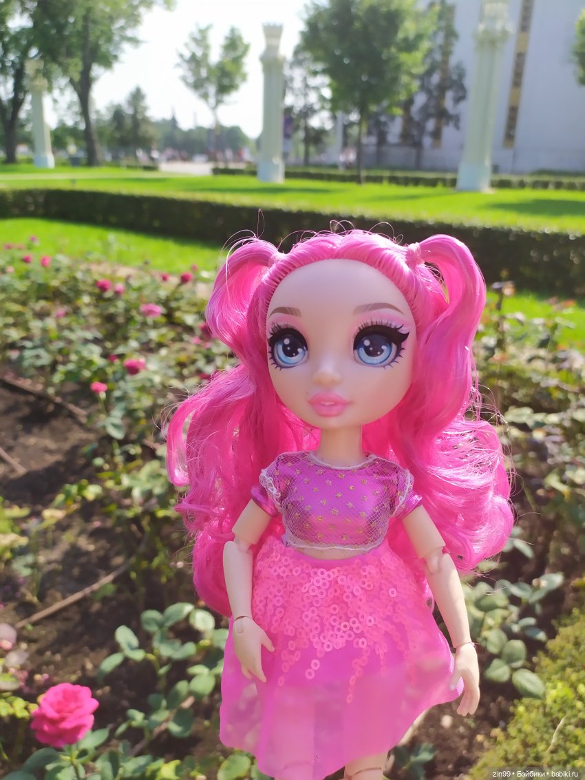 ВДНХ Август. Куклы Rainbow high - Рейнбоу Хай